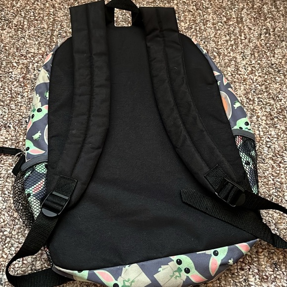 Star Wars Baby Yoda Backpack - Picture 2 of 3